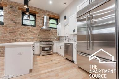 Main picture of 2701 W Thomas St