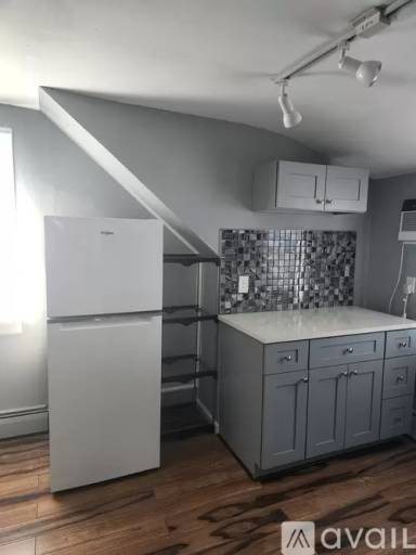 Main picture of 16 Vermont St