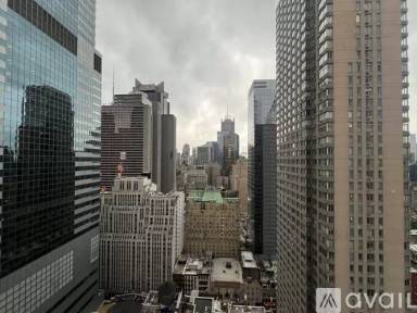 Main picture of W 48th St