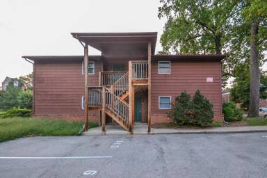 Main picture of 529 E Smith Ave