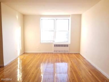 Main picture of 3625 Parsons Blvd