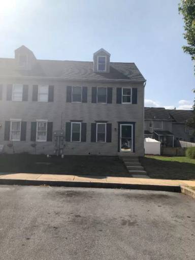 Main picture of 133 Village Ct