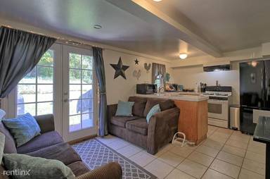 Main picture of 8251 Edison Dr