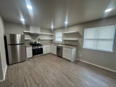 Main picture of 1003 7th Ave NW