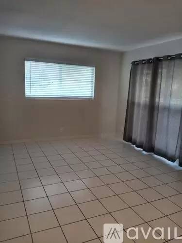 Main picture of 1240 SE 3rd Ct
