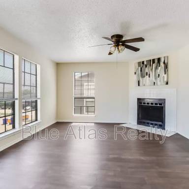 Main picture of 8133 Foxfire Ln