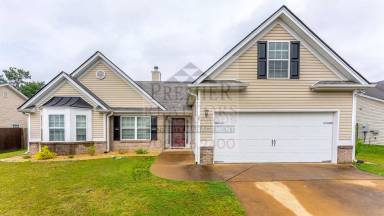 Main picture of 22 Oakwood Dr
