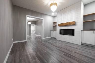 Main picture of 1353-1355 E Fulton St