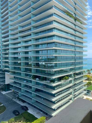 Main picture of 10189 Collins Ave