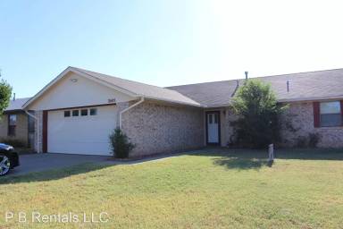 Main picture of 2605 NW Locksley Ln