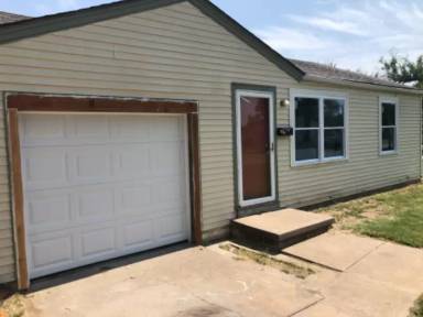 Main picture of 4686 S Laclede St