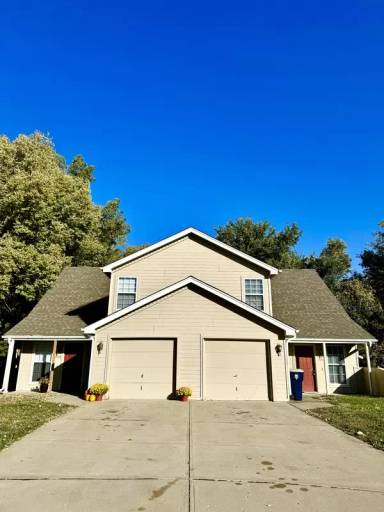 Main picture of 8910 NE 73rd Ct