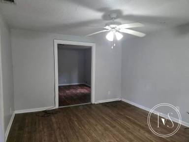 Main picture of 14107 Coffee Bluff Rd
