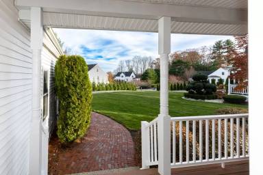 Main picture of 5 Neff Dr