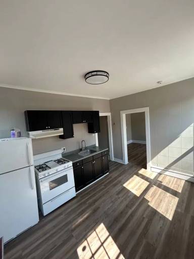 Main picture of 281 Wayne St