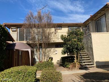 Main picture of 1518 Moorpark Ave