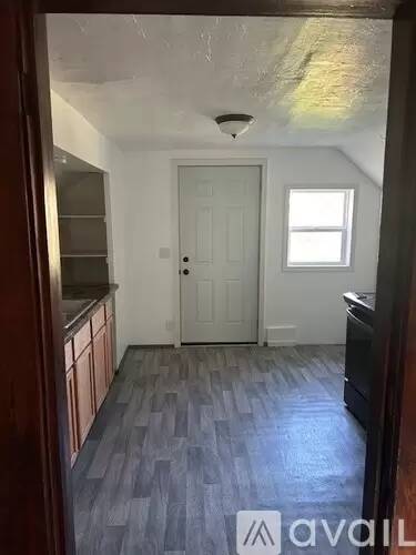 Main picture of 4923 Center St