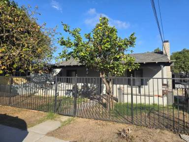 Main picture of 302 Sycamore Rd