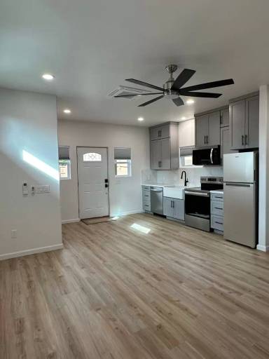 Main picture of 1410 Crown Way