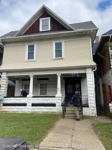 Main picture of 911 19th St
