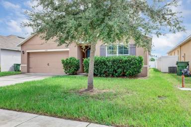 Main picture of 2192 Rose Blvd