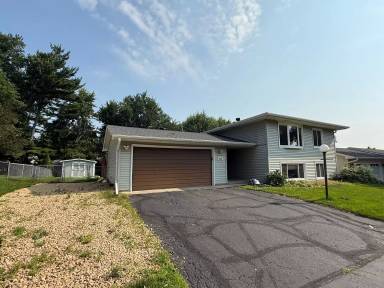 Main picture of 3769 75th St E