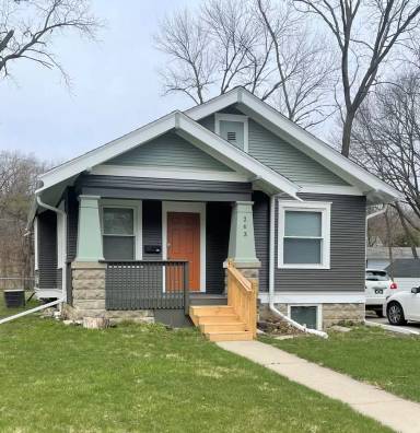 Main picture of 263 Campus Ave