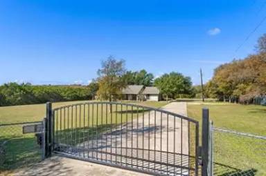 Main picture of 5510 Blue Bluff Rd