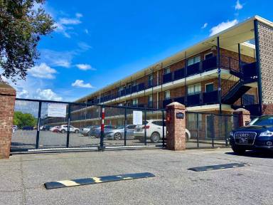 Main picture of Highlander Condominiums