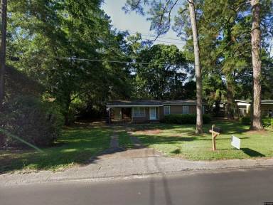 Main picture of 2001 Crabapple Dr