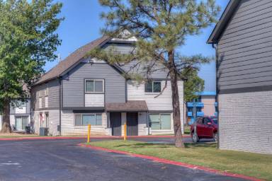 Main picture of 5110 E 47th Pl