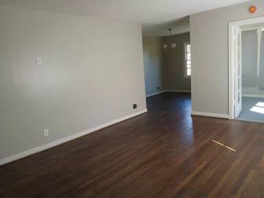 Main picture of 724 10th Ave W