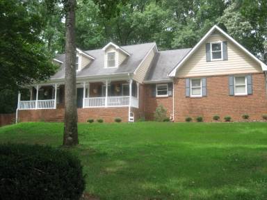 Main picture of 120 Martin Ct