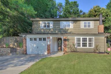 Main picture of 4216 Firwood Ln