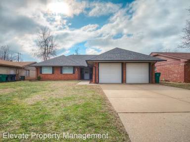 Main picture of 1412 NW 105th Ter