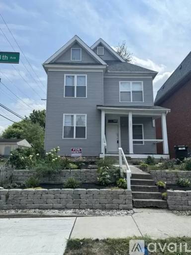 Main picture of 141 E 8th Ave