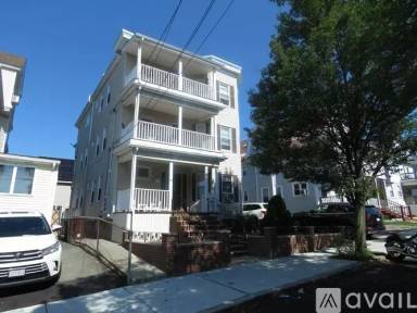 Main picture of 90 Swan St