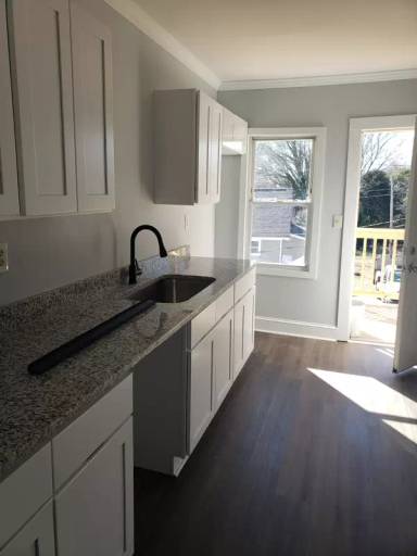 Main picture of 385 Church St N