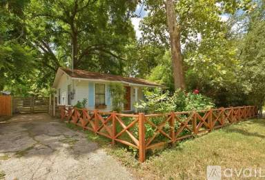 Main picture of 2823 Garwood St