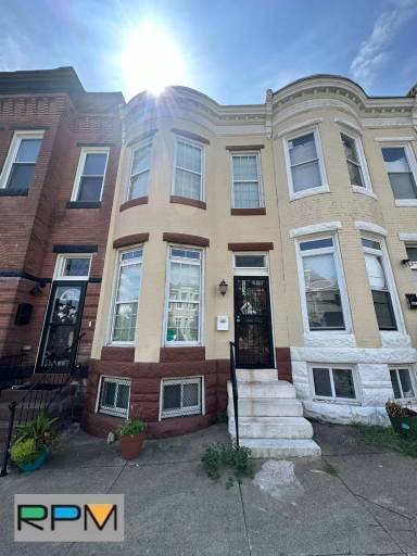 Main picture of 2830 Parkwood Ave