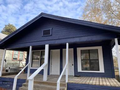Main picture of 733 S Phoenix Ave
