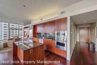 Main picture of 5th & Madison Condos