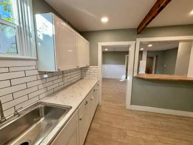 Main picture of 1616 13th Ave