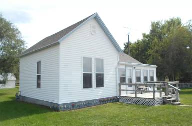 Main picture of 901 S Lincoln Ave