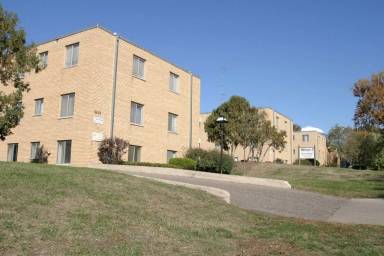 Main picture of 6526 Oliver Ave S