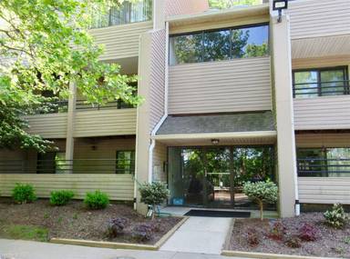 Main picture of 8009 Greenspring Way