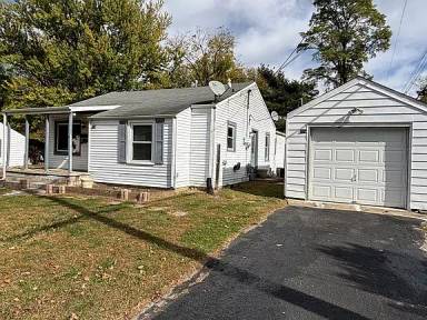 Main picture of 118 Webster St