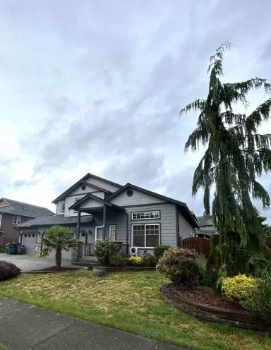 Main picture of 8127 178th Pl NE