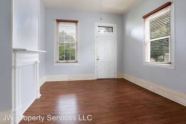 Main picture of 8433 Willow St