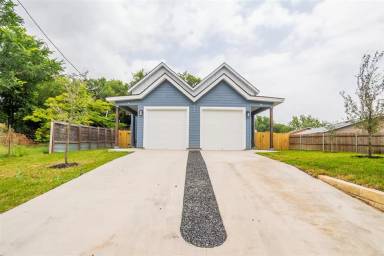 Main picture of 616 W Dittmar Rd